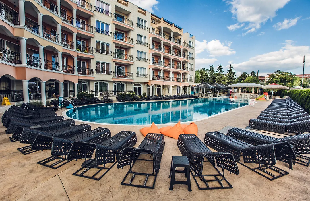 Avenue Deluxe Hotel-1